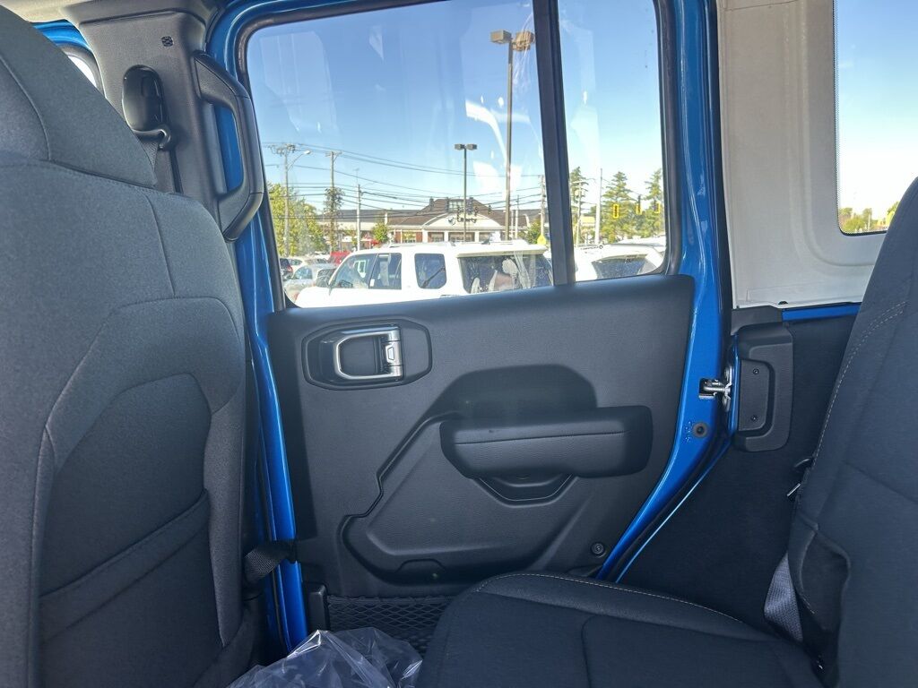 2026 Jeep Wrangler Sport S Crestwood KY