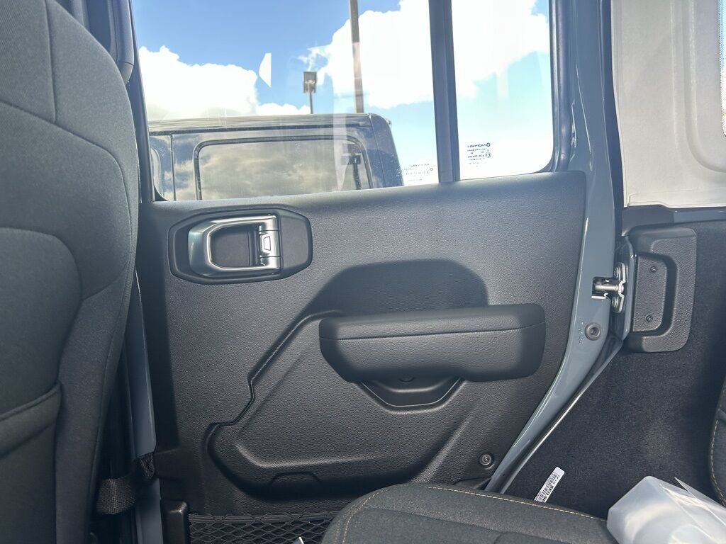 2026 Jeep Wrangler Sport S Crestwood KY