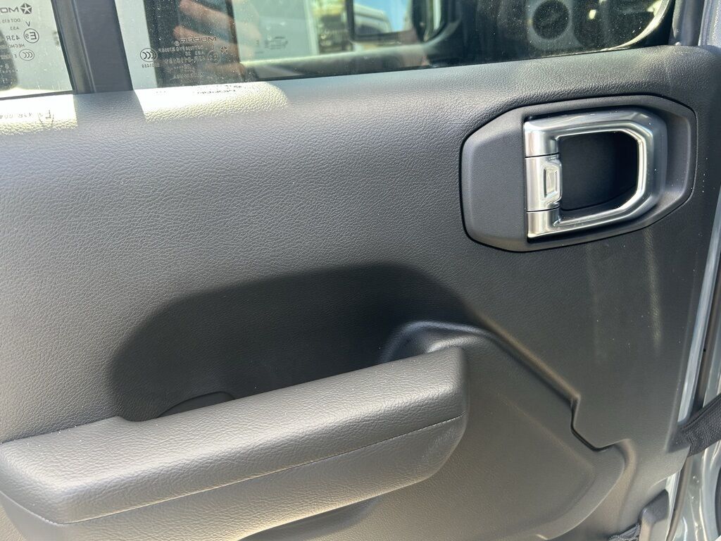 2026 Jeep Wrangler Sport S Crestwood KY