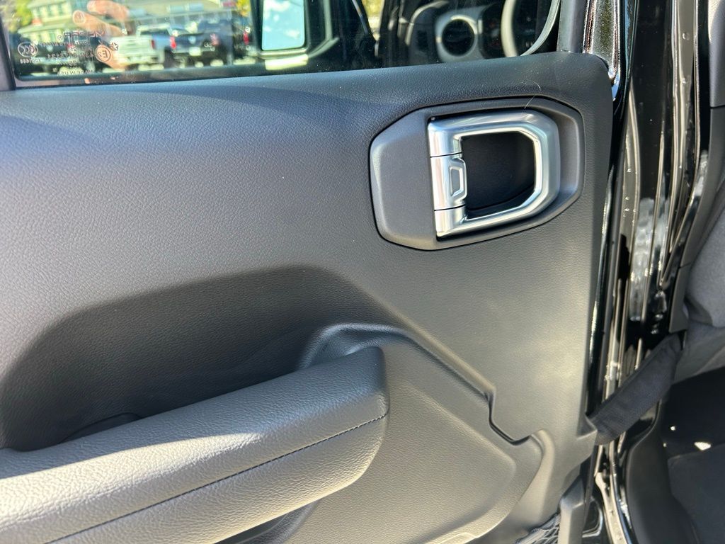 2026 Jeep Wrangler Sport S Crestwood KY