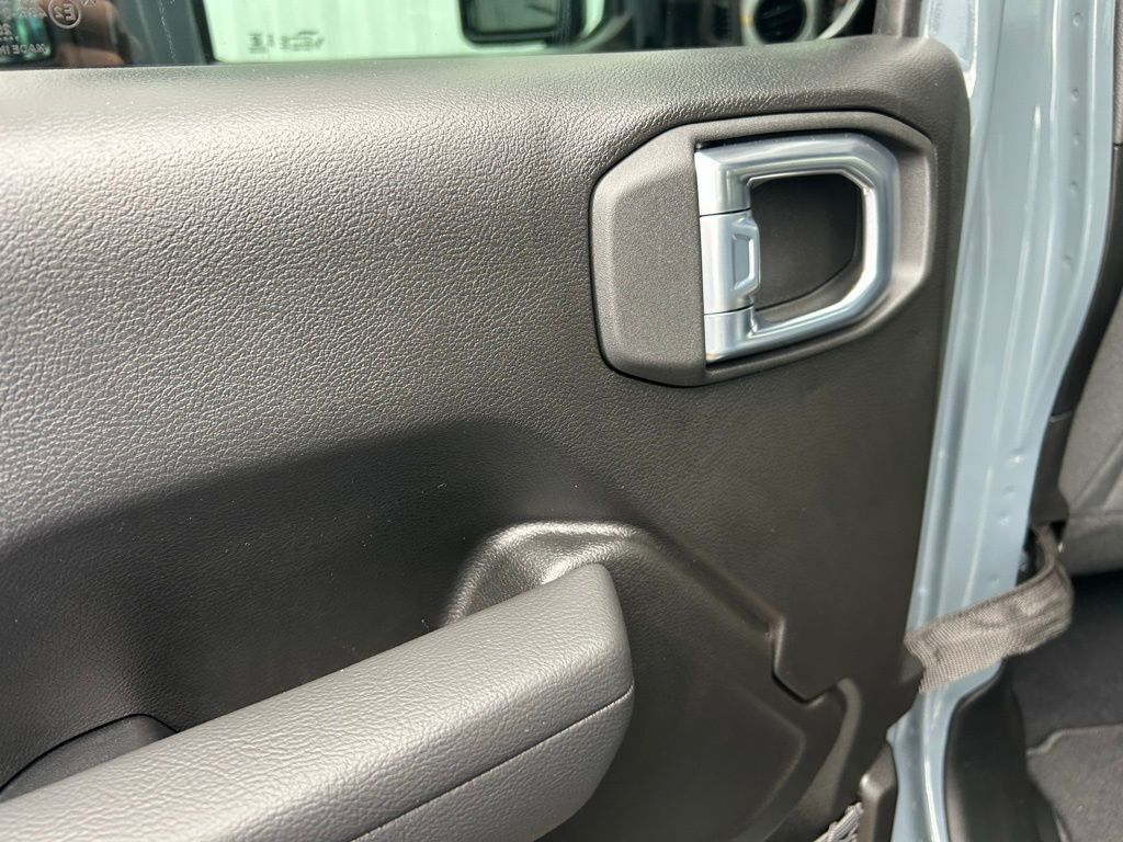 2026 Jeep Wrangler Sport S Crestwood KY