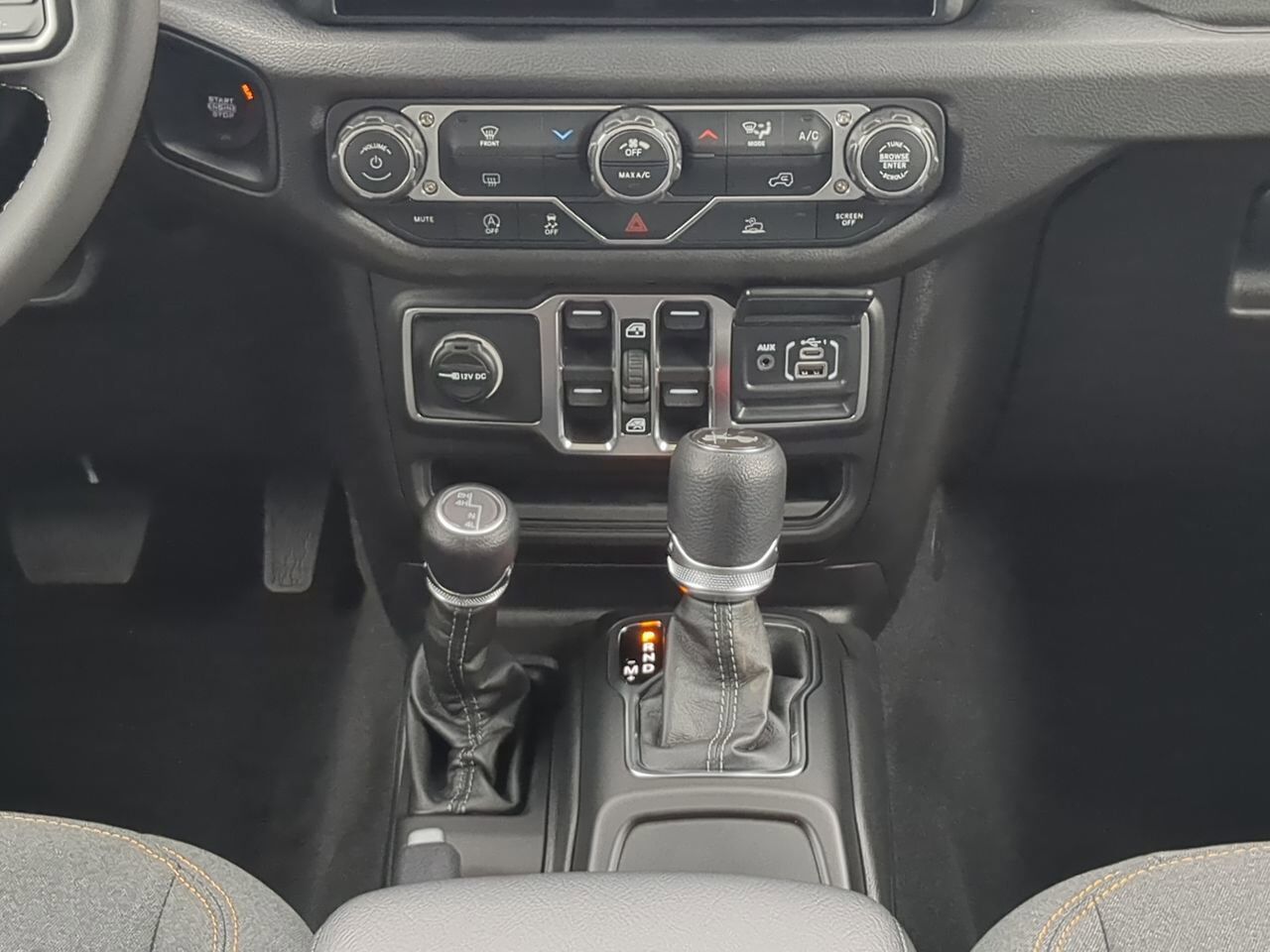 2026 Jeep Wrangler Sport S Appleton WI