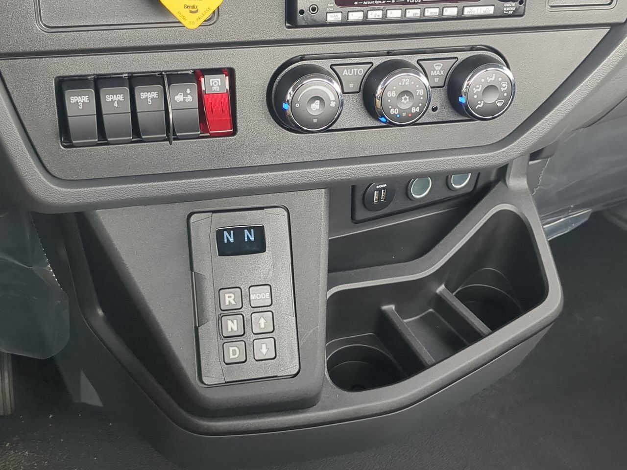2026 Kenworth No Model T-280 Equipped with 21.5ft Chevron LCG Rollback Winder GA