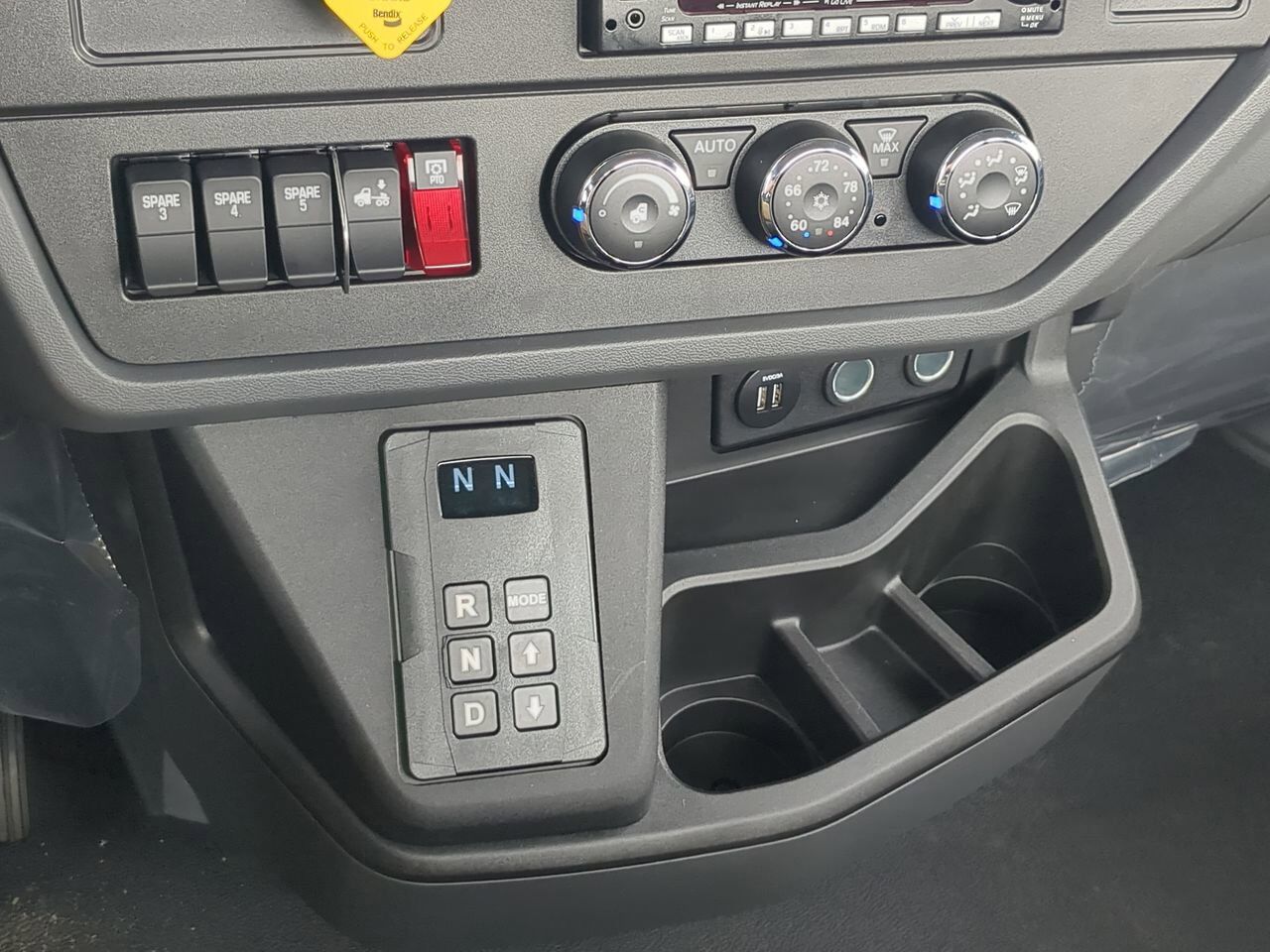 2026 Kenworth No Model T-280 Equipped with 21.5ft Chevron LCG Rollback Winder GA