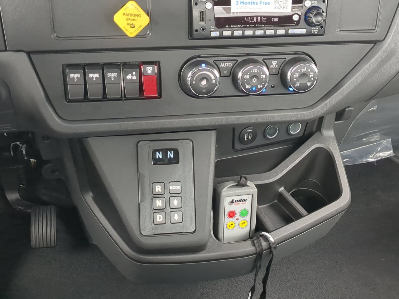 2026 Kenworth T-280 equipped with 21.5ft Chevron LCG Rollback Winder GA