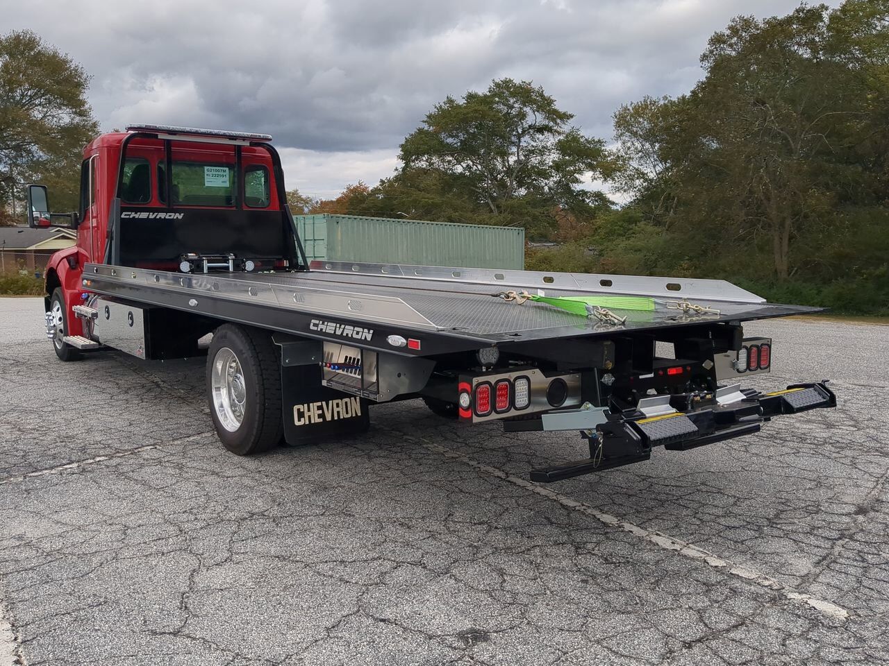 2026 Kenworth T-280 equipped with 21.5ft Chevron LCG Rollback Winder GA