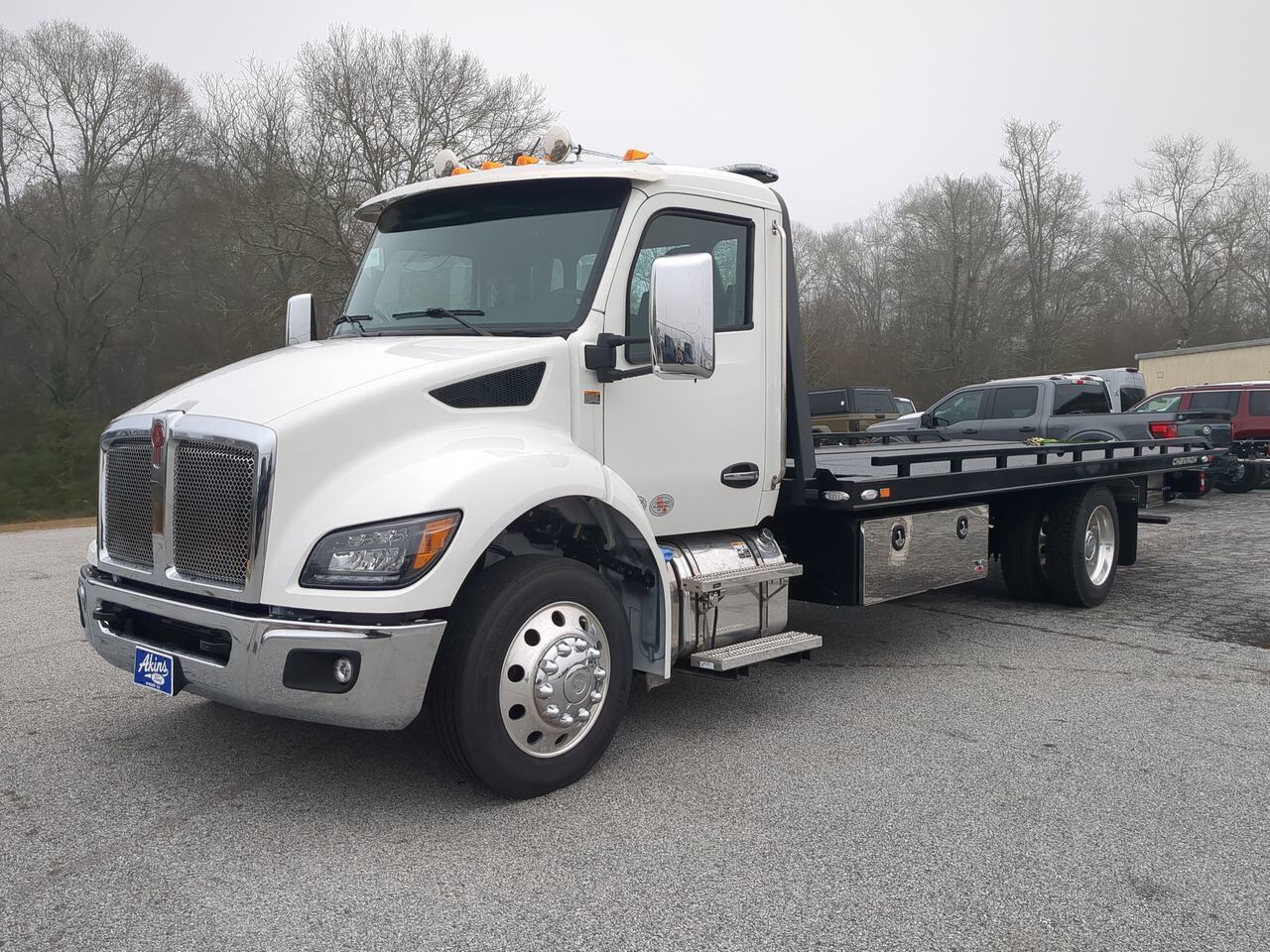 2026 Kenworth T-280 equipped with 21.5ft Chevron LCG Rollback Winder GA