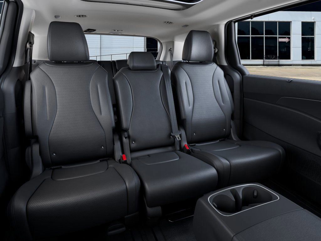 2026 Kia Carnival Hybrid Akron OH