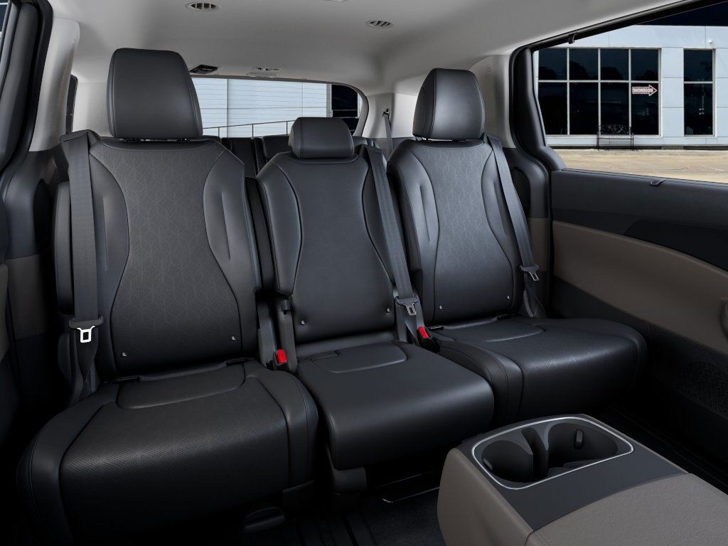 2026 Kia Carnival Hybrid EX Akron OH