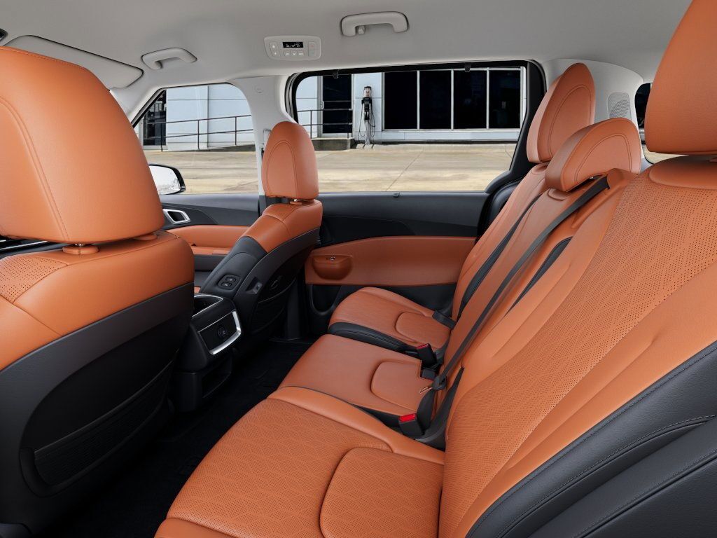 2026 Kia Carnival Hybrid EX Akron OH