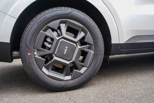 2026 Kia Carnival Hybrid EX Huntington Beach CA