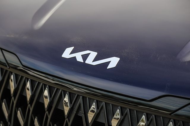 2026 Kia Carnival Hybrid EX Huntington Beach CA