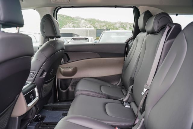 2026 Kia Carnival Hybrid EX Huntington Beach CA