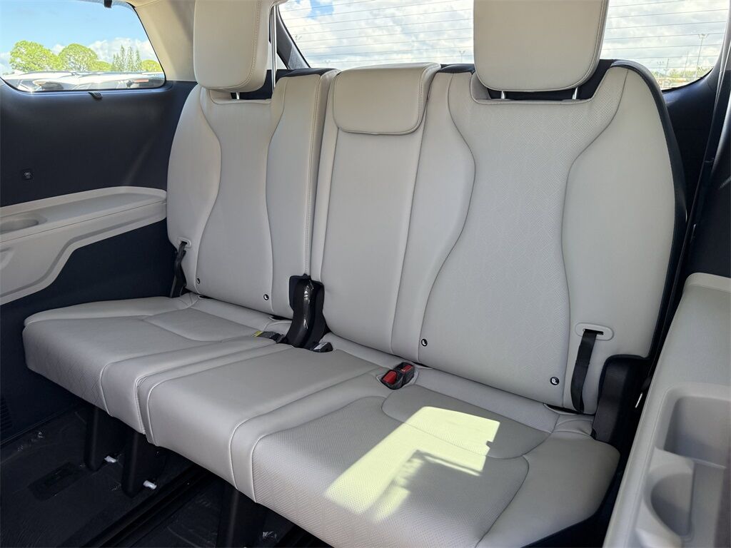 2026 Kia Carnival Hybrid EX San Clemente CA
