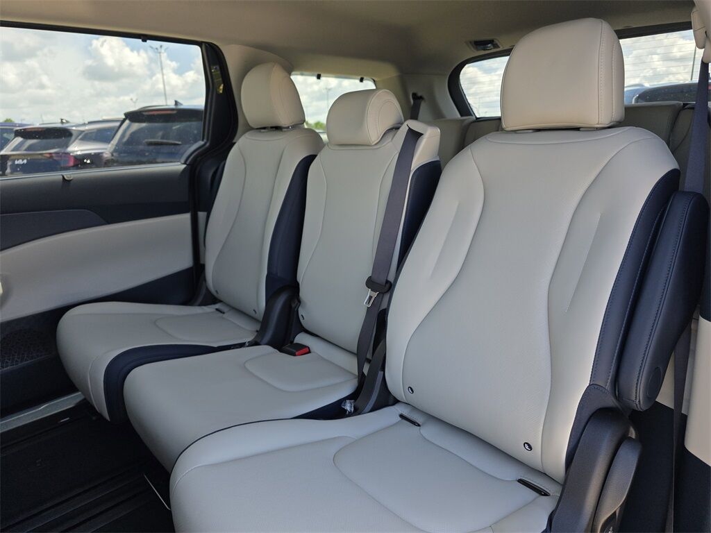 2026 Kia Carnival Hybrid EX San Clemente CA