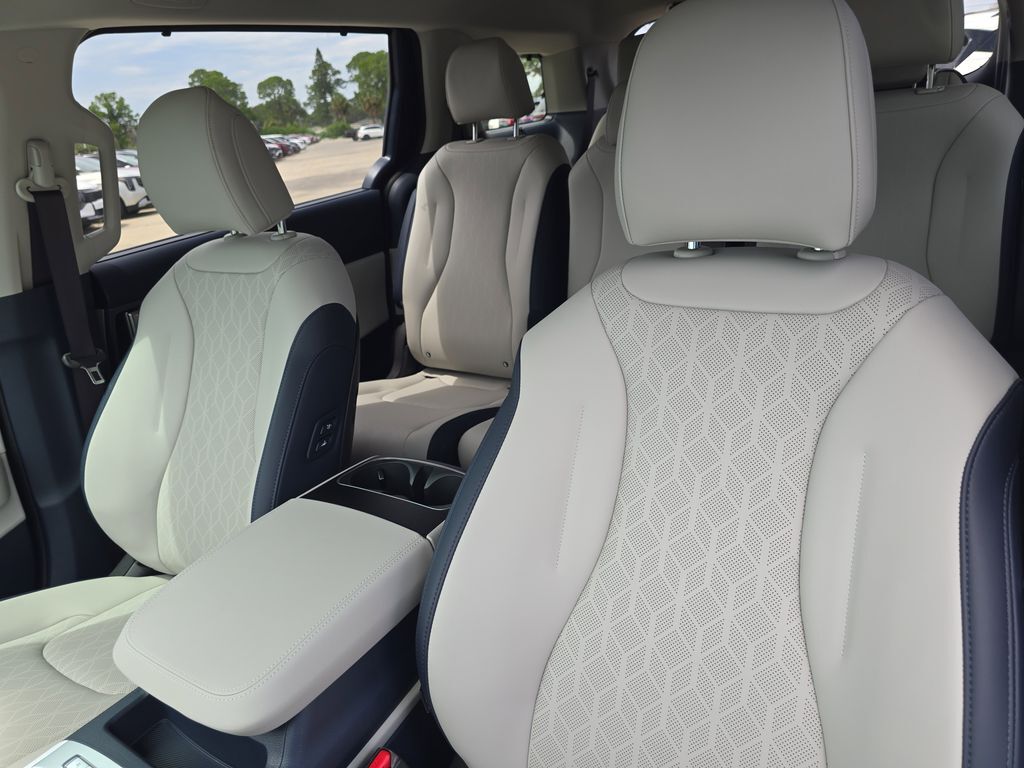 2026 Kia Carnival Hybrid EX San Clemente CA
