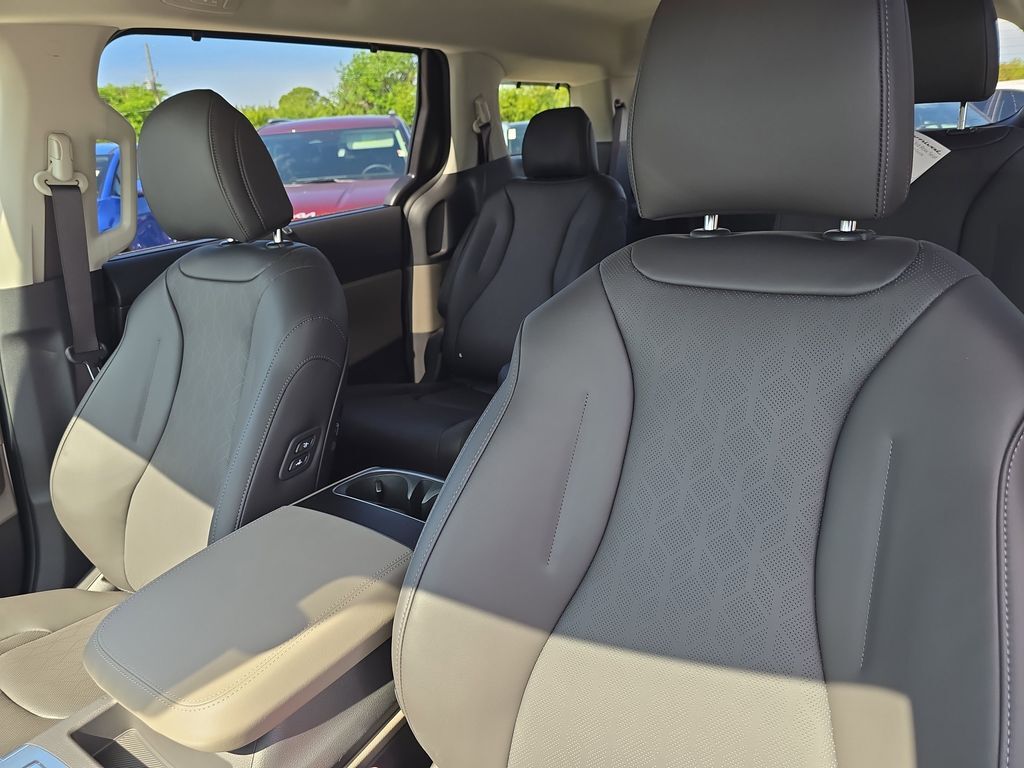 2026 Kia Carnival Hybrid EX San Clemente CA