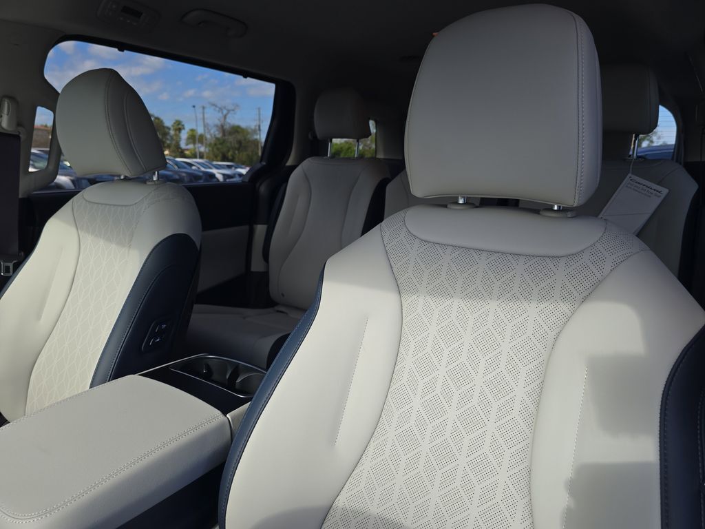 2026 Kia Carnival Hybrid EX San Clemente CA