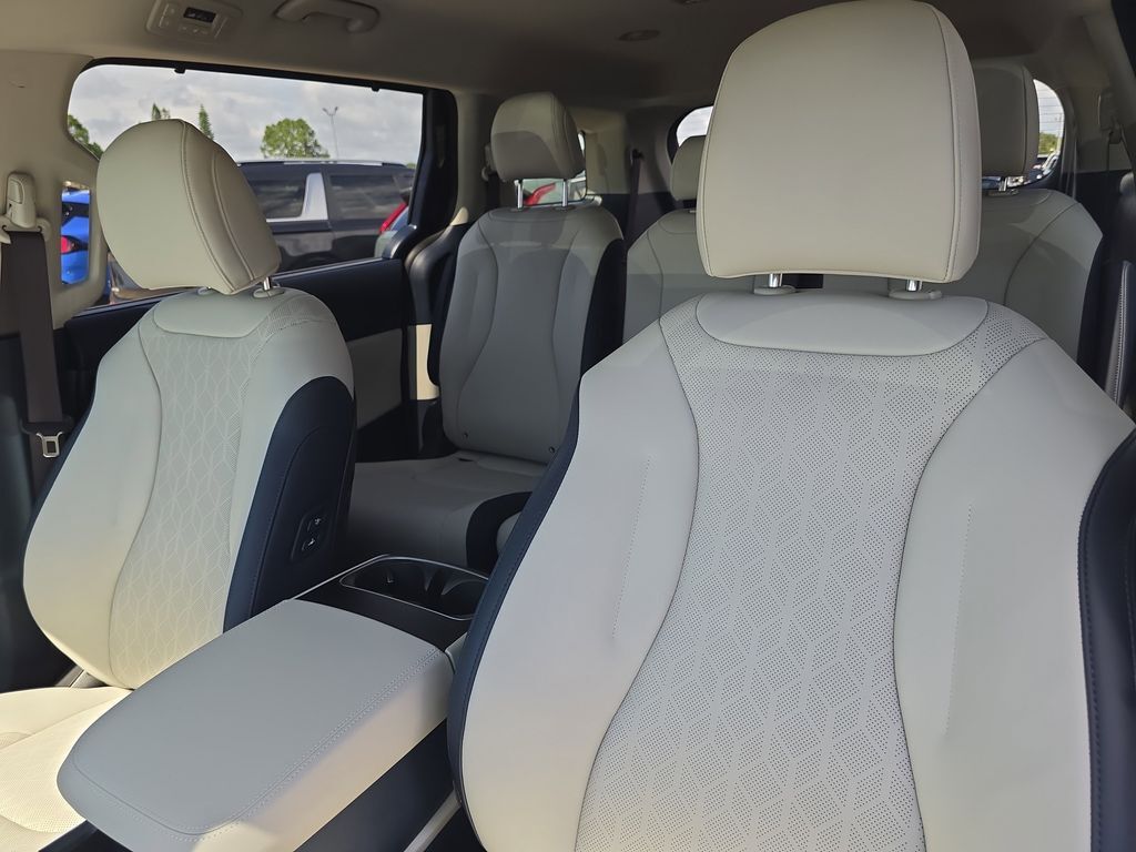 2026 Kia Carnival Hybrid EX San Clemente CA
