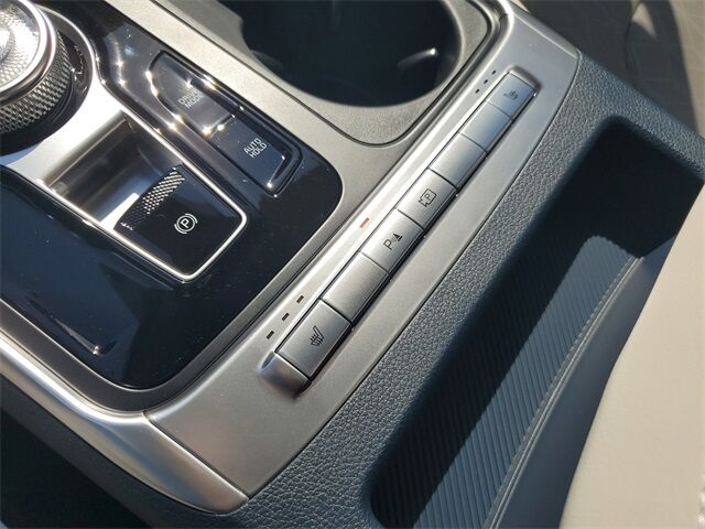 2026 Kia Carnival EX photo 32