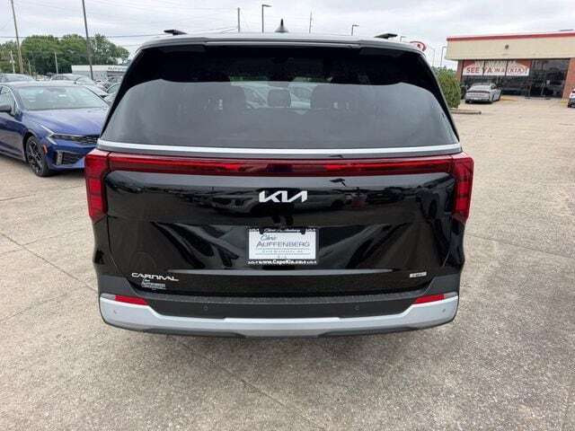 2026 Kia Carnival Hybrid EX
