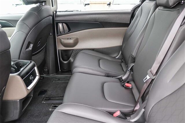 2026 Kia Carnival Hybrid LXS Renton WA