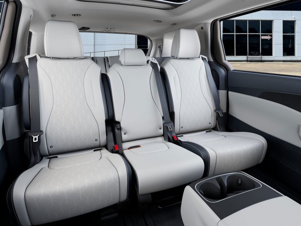 2026 Kia Carnival Hybrid SX Akron OH