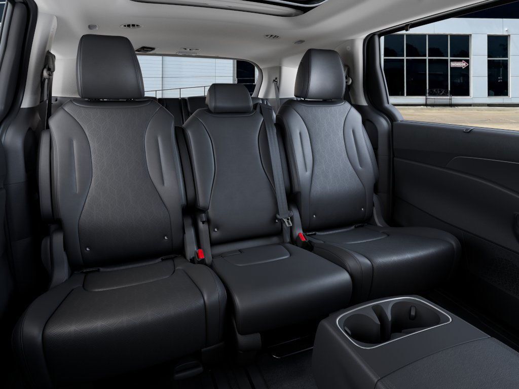 2026 Kia Carnival Hybrid SX Akron OH