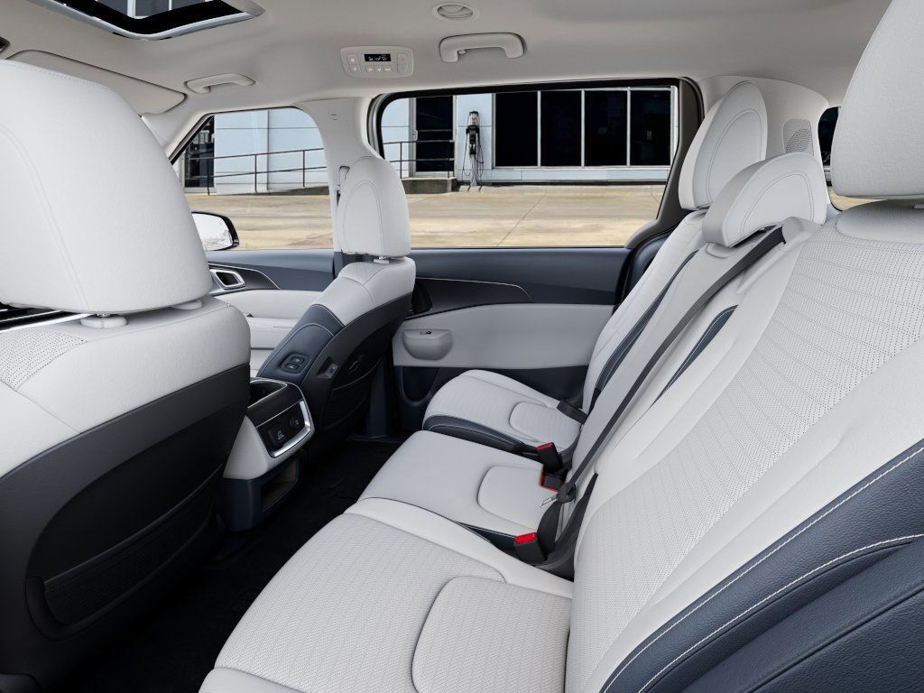 2026 Kia Carnival Hybrid SX Prestige Akron OH