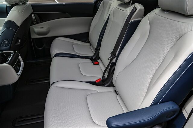 2026 Kia Carnival Hybrid SX Prestige Renton WA