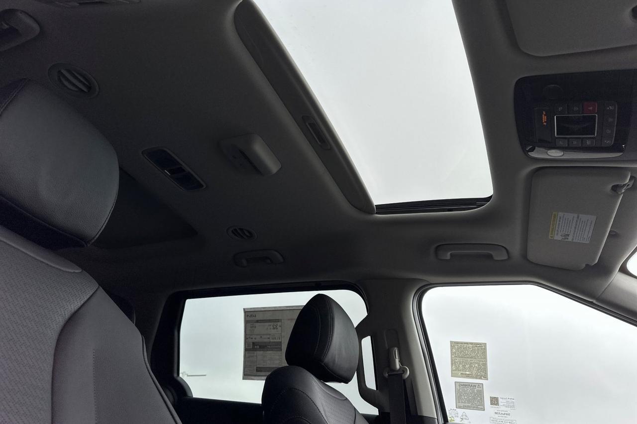 2026 Kia Carnival Hybrid SX Prestige Salinas CA