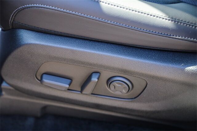 2026 Kia Carnival LXS Huntington Beach CA