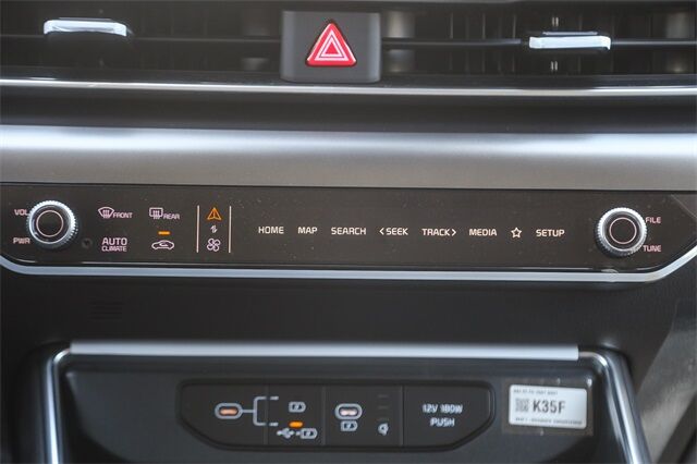 2026 Kia Carnival SX Prestige photo 3