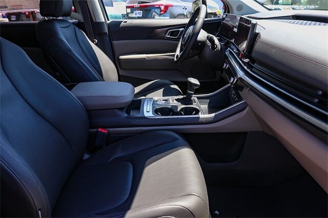 2026 Kia Carnival MPV LXS Huntington Beach CA