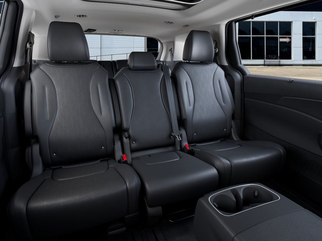 2026 Kia Carnival MPV SX Akron OH