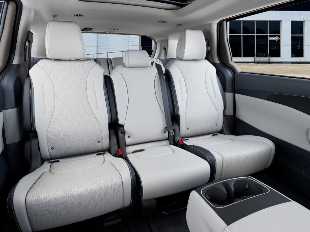 2026 Kia Carnival MPV SX Akron OH