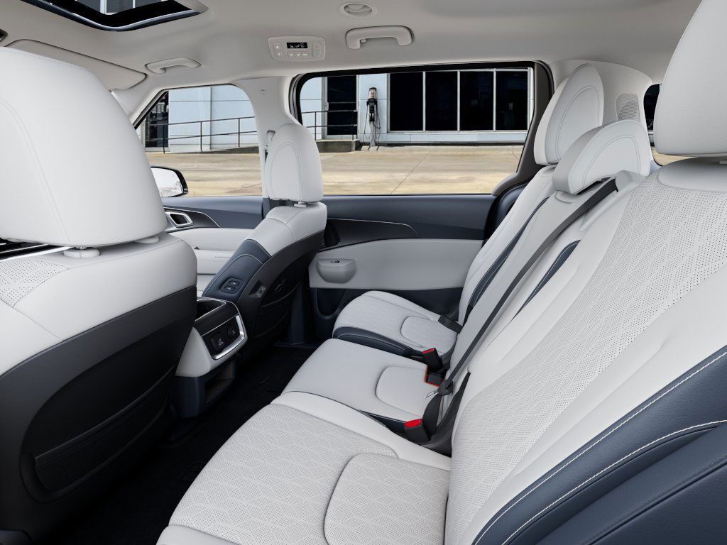 2026 Kia Carnival MPV SX Akron OH