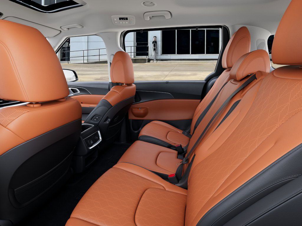 2026 Kia Carnival MPV SX Akron OH