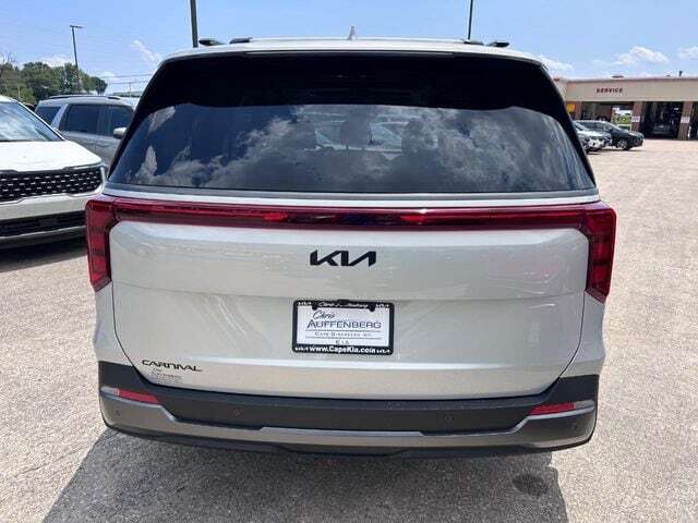 2026 Kia Carnival SX