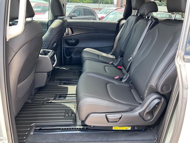 2026 Kia Carnival SX Cape Girardeau MO