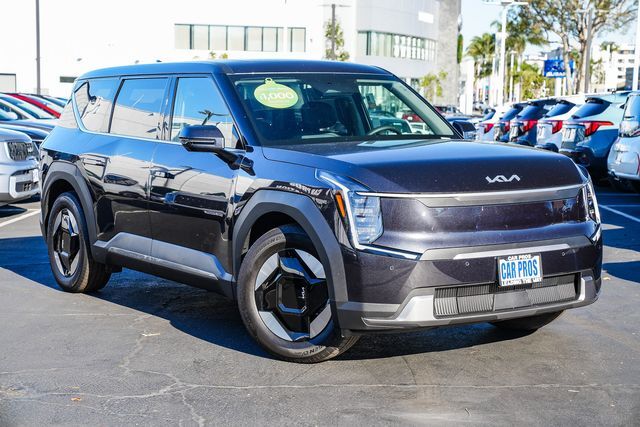 2026 Kia EV9 Light Long Range