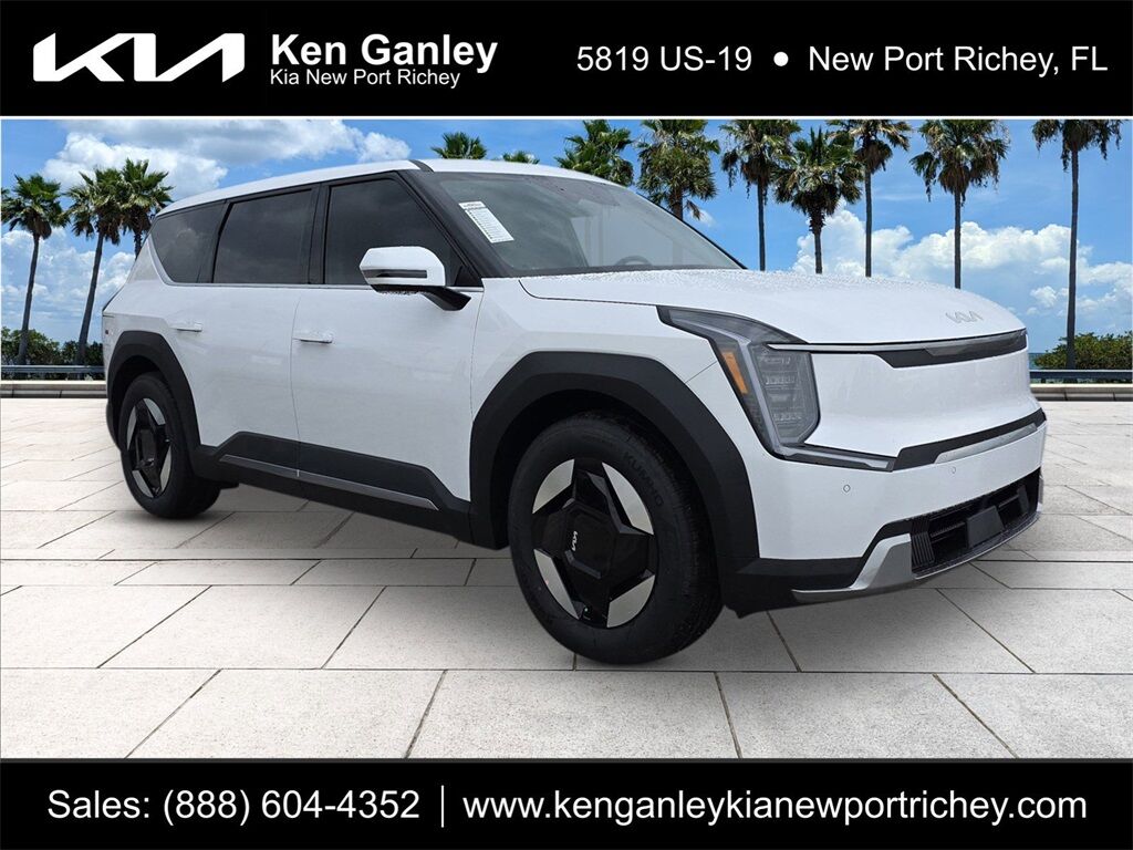 2026 Kia EV9 Light Long Range Oshkosh WI
