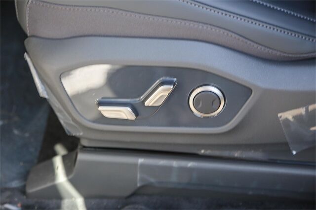 2026 Kia EV9 Light Long Range RWD photo 16