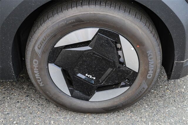 2026 Kia EV9 Light Long Range RWD photo 5