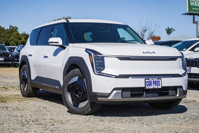2026 Kia EV9 Light Long Range RWD