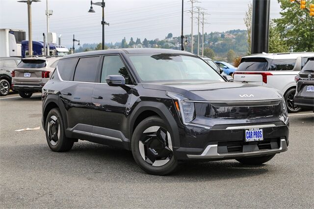 2026 Kia EV9 Light Long Range