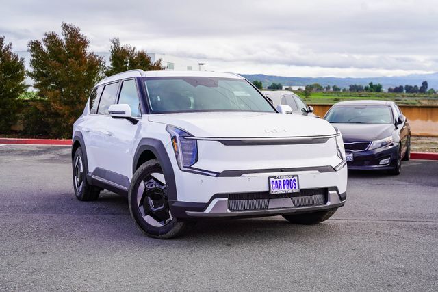 2026 Kia EV9 Wind