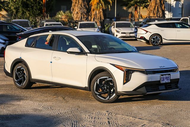 2026 Kia K4 EX