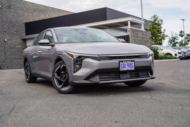 2026 Kia K4 EX