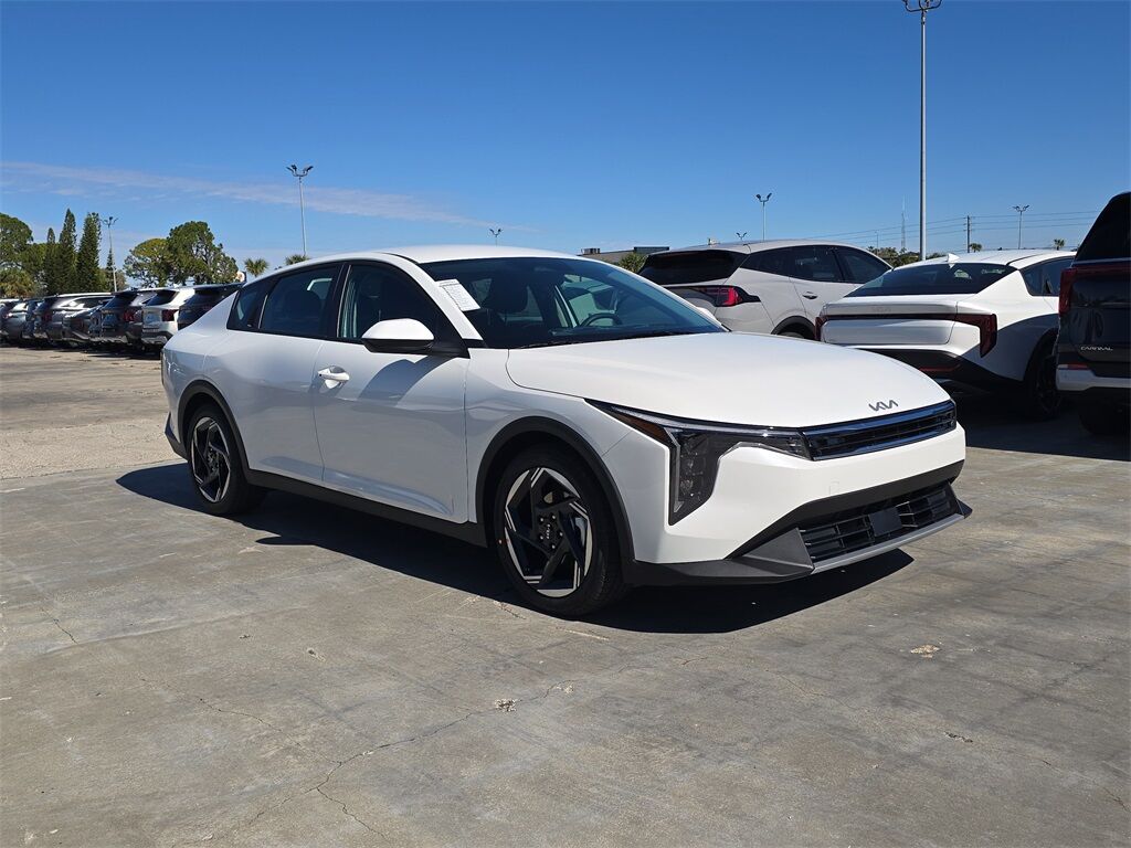 2026 Kia K4 EX